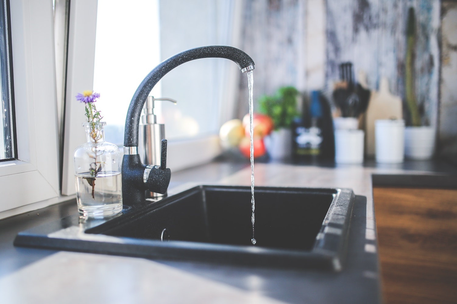 What Is The Best Material For A Kitchen Sink?